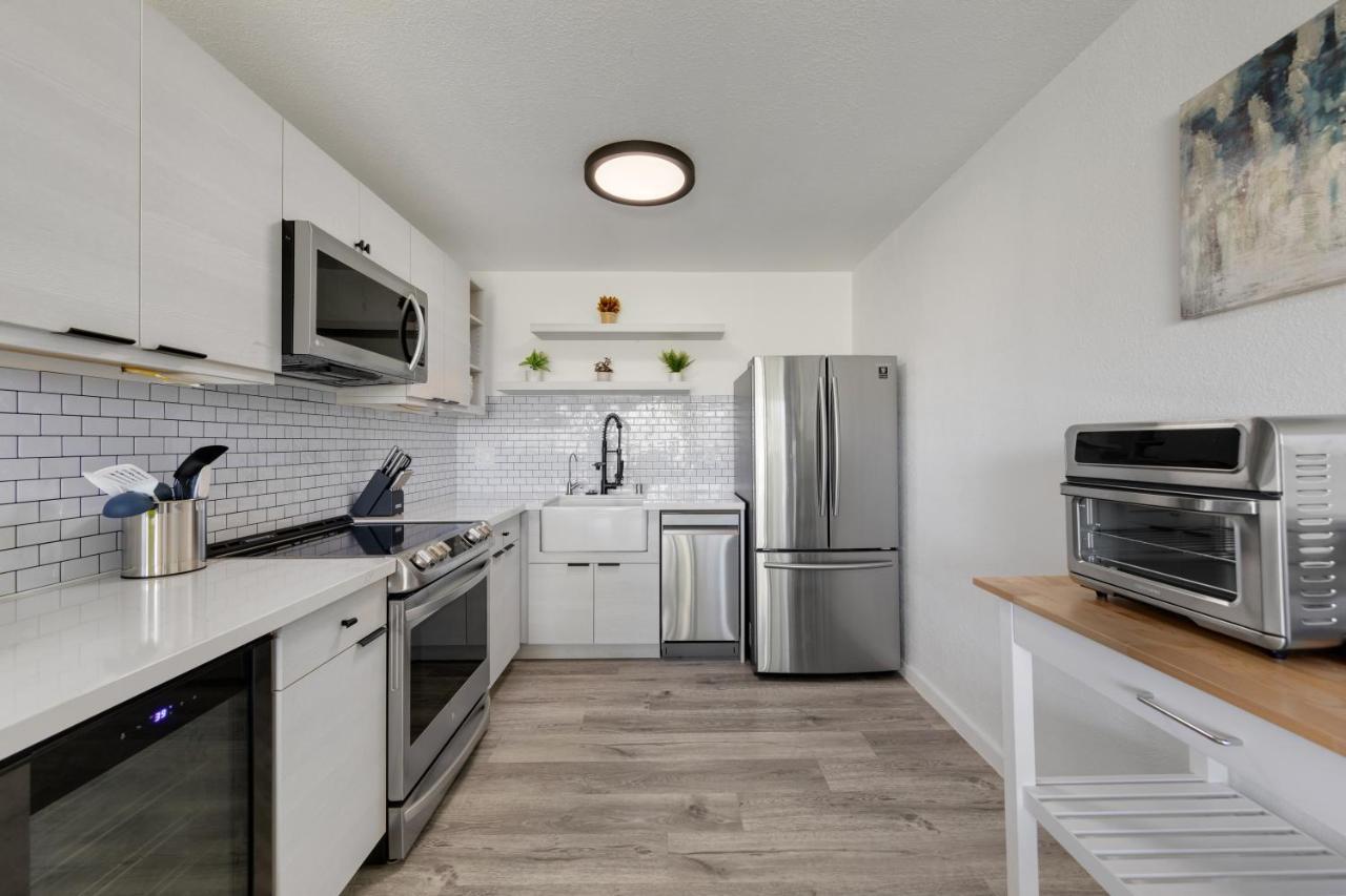 Newly Renovated Condo With Sup Paddle Boards And Golf Clubs Included Kailua-Kona Exterior foto